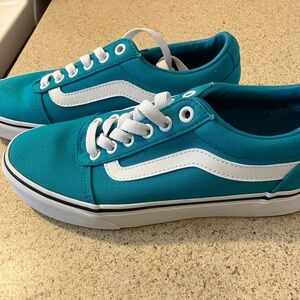 Vans Turquoise and White Casual Shoes Women’s size 6.5 NWOT